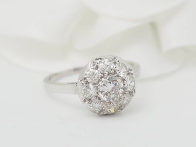 Antiker Ring aus Platin und Diamanten