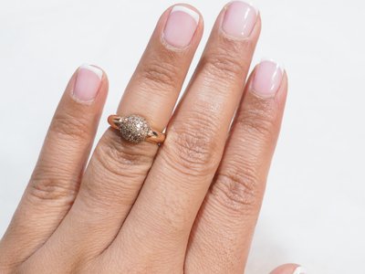 Anello Ball in oro rosa e diamanti color cognac