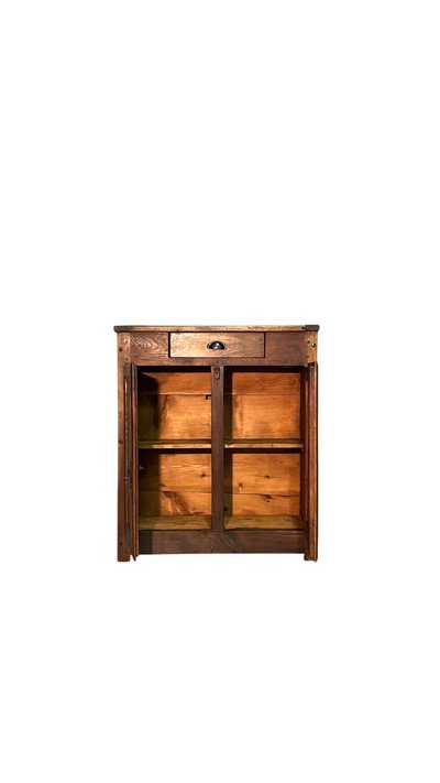 Nussbaumschrank 1800