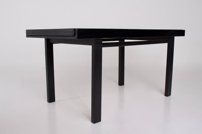 Table Brutaliste Noire à Allonge
