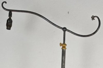 Maison RAMSAY Tripod reading lamp in silver and gold metal, fluted shaft, sabot feet