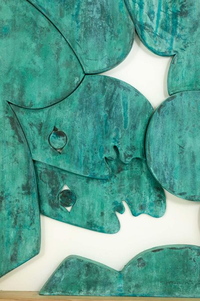 “The Twins”, bas-relief framed in oak wood and patinated copper.LS64863009P
