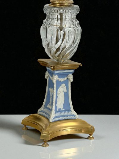 PAIR OF 19TH CENTURY TWO-TONE WEDGWOOD PORCELAIN AND CRYSTAL CANDLESTICKS