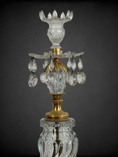 PAIR OF 19TH CENTURY TWO-TONE WEDGWOOD PORCELAIN AND CRYSTAL CANDLESTICKS