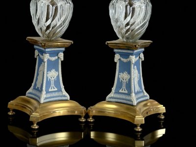 PAIR OF 19TH CENTURY TWO-TONE WEDGWOOD PORCELAIN AND CRYSTAL CANDLESTICKS