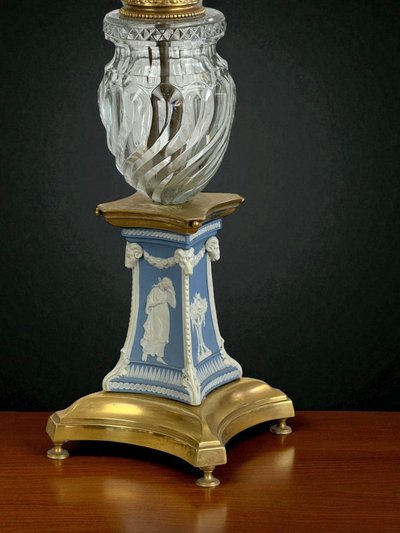 PAIR OF 19TH CENTURY TWO-TONE WEDGWOOD PORCELAIN AND CRYSTAL CANDLESTICKS