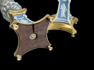 PAIR OF 19TH CENTURY TWO-TONE WEDGWOOD PORCELAIN AND CRYSTAL CANDLESTICKS