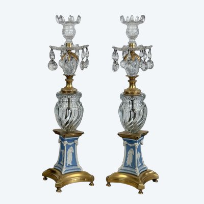 PAIR OF 19TH CENTURY TWO-TONE WEDGWOOD PORCELAIN AND CRYSTAL CANDLESTICKS
