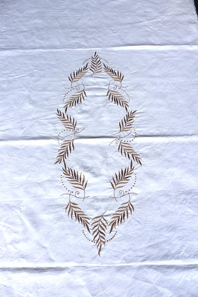 Embroidered tablecloth with fern decoration, size: 235 x 135 cm, perfect condition