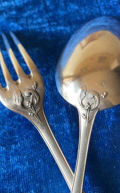Children's cutlery/desserts.