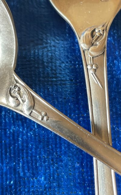 Children's cutlery/desserts.