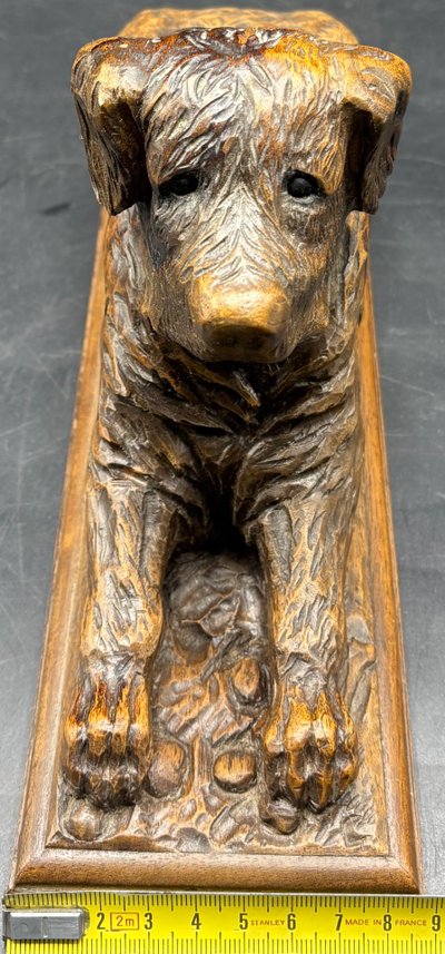 CANE DI LEGNO