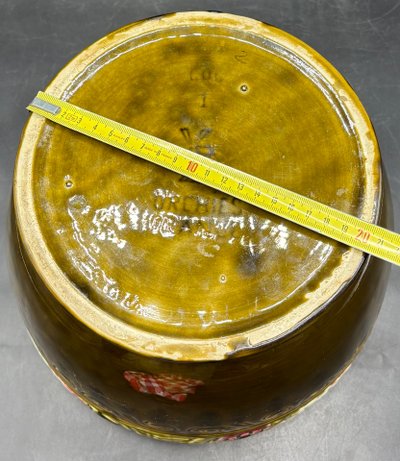 Cache Pot