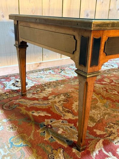 Louis XVI style coffee table in marble and cherry