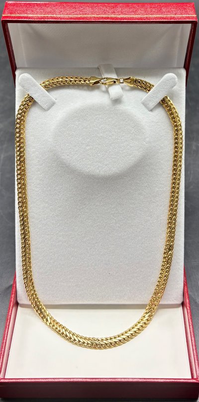 COLLIER OR