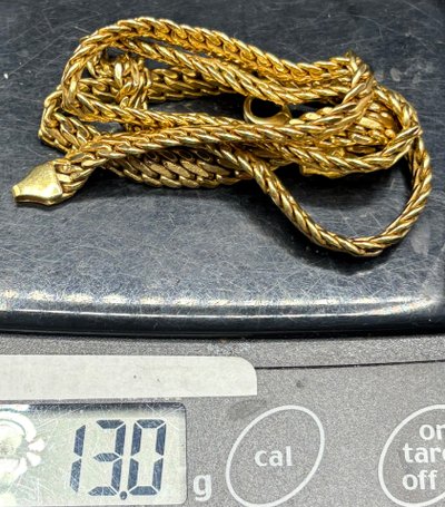 COLLIER OR