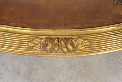 Große Gouache auf Holz mit floralem Dekor aus der Zeit des Art Déco mit originalem vergoldetem Holzrahmen