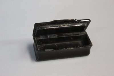 Tabatière en corne et incrustation fin XIX