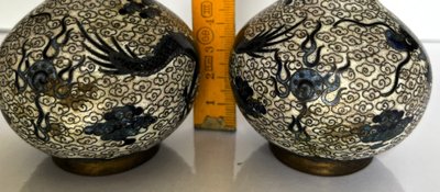 Paire de petits vases cloisonnés, Chine