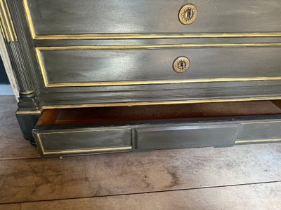 Napoleon III Kommode aus dem Ende des 19. Jahrhunderts, reiche Patina in Schwarz und Gold