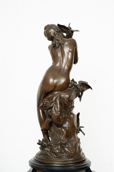 Scultura antica in bronzo firmata "Math Moreau", Francia, XIX secolo.