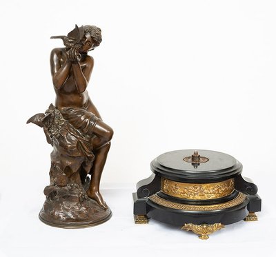 Scultura antica in bronzo firmata "Math Moreau", Francia, XIX secolo.
