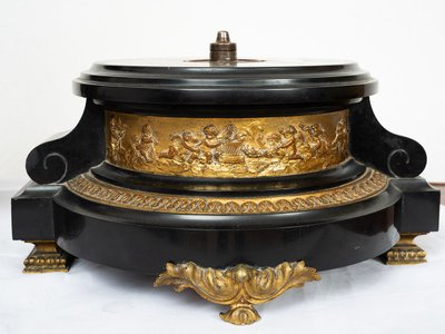 Scultura antica in bronzo firmata "Math Moreau", Francia, XIX secolo.