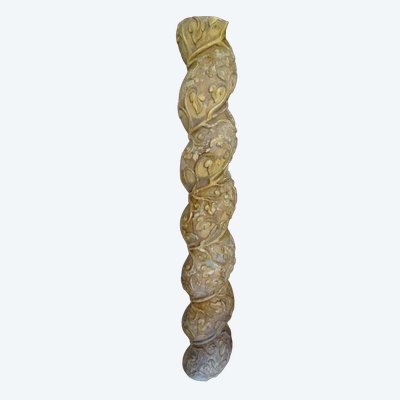 18th century Salomonic column with natural decor