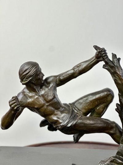 Sovrano Art Déco della scimmia atleta jacques LIMOUSIN