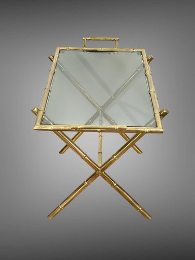 MAISON BAGUES DES ANNÉES 70 / DESSERTE EN MÉTAL DORÉ A DÉCOR DE BAMBOU