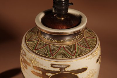 Impressive pair of Japanese Satsuma table lamps, highly decorative and authentic (face