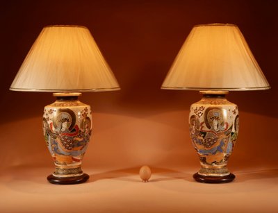 Impressive pair of Japanese Satsuma table lamps, highly decorative and authentic (face