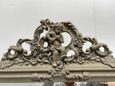 Specchio in stile Luigi XV in legno e stucco patinato XX secolo