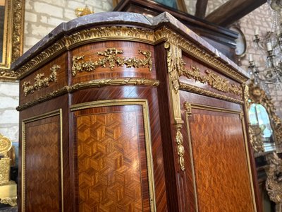 UNTERER SCHRANK LOUIS XVI - signiert François LINKE (1855 - 1946)