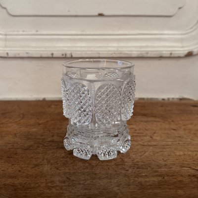 Verre en cristal taillé avec inclusion XIXe représentant la Vierge
