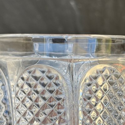 Verre en cristal taillé avec inclusion XIXe représentant la Vierge
