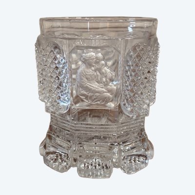 Verre en cristal taillé avec inclusion XIXe représentant la Vierge