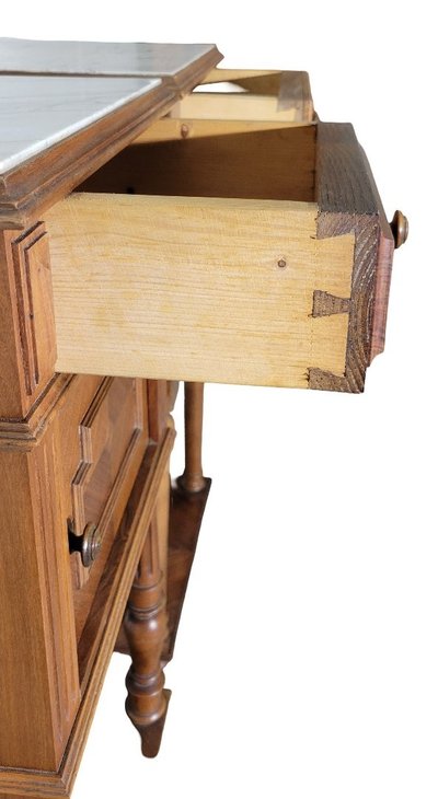 fausse paires de chevets de style Louis XVI en noyer