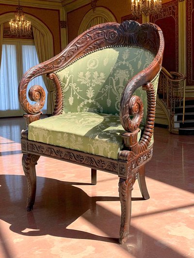 FRENCH CEREMONIAL ARMCHAIR, CARVED MAHOGANY STRUCTURE, EMPIRE PERIOD