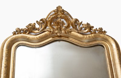 Alter Spiegel Napoleon III aus vergoldetem und geschnitztem Holz. 19. Jahrhundert.