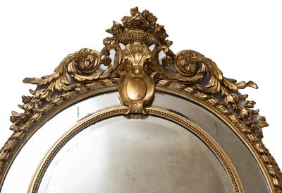 Alter Medaillon-Spiegel Napoleon III aus vergoldetem und geschnitztem Holz. 19. Jahrhundert.