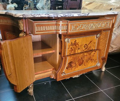 Grosse commode en marqueterie et bronze, Napoléon III, début XXème siècle