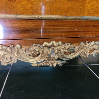 Grosse commode en marqueterie et bronze, Napoléon III, début XXème siècle