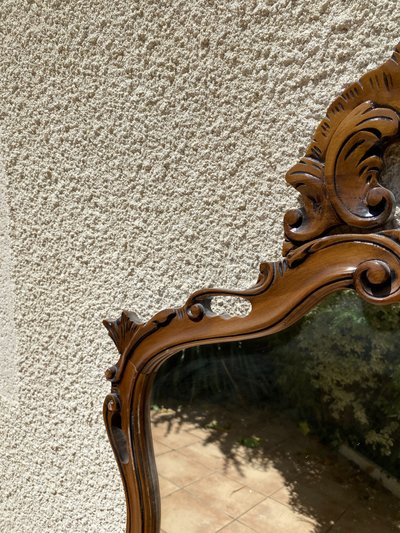 Miroir de style Rocaille en bois sculpté, Circa 1960 - 80x135 cm