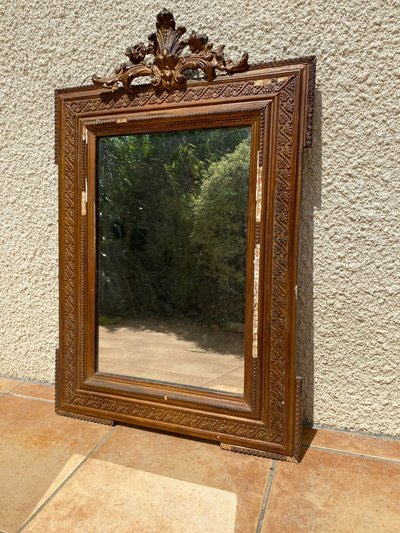 Miroir rectangulaire en bois à fronton ajouré, style Louis XVI, XIXème - 60 x 90cm