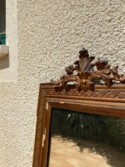 Miroir rectangulaire en bois à fronton ajouré, style Louis XVI, XIXème - 60 x 90cm