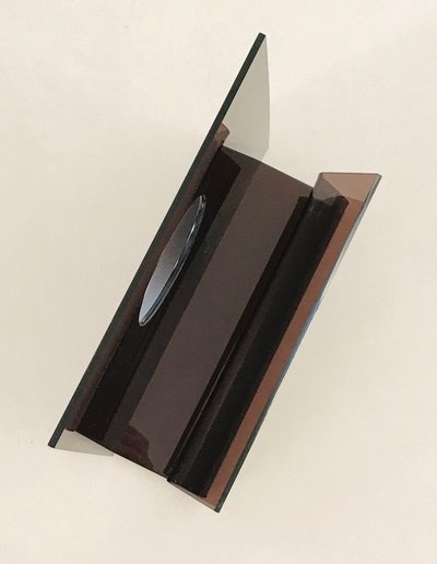 Porte-revues en altuglas par Michel Dumas, France années 70