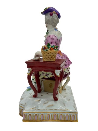 Meissen - Porcelain figurine, allegory of the 5 senses, The Smell