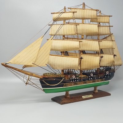 Maquette de bateau Fragata Siglo XVIII des années 1970. Fabriquée à la main. Fabriqué en Angleterre