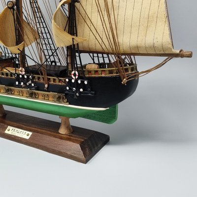 Maquette de bateau Fragata Siglo XVIII des années 1970. Fabriquée à la main. Fabriqué en Angleterre